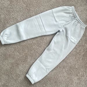 WHITE FOX Offstage Sweatpants in MOON